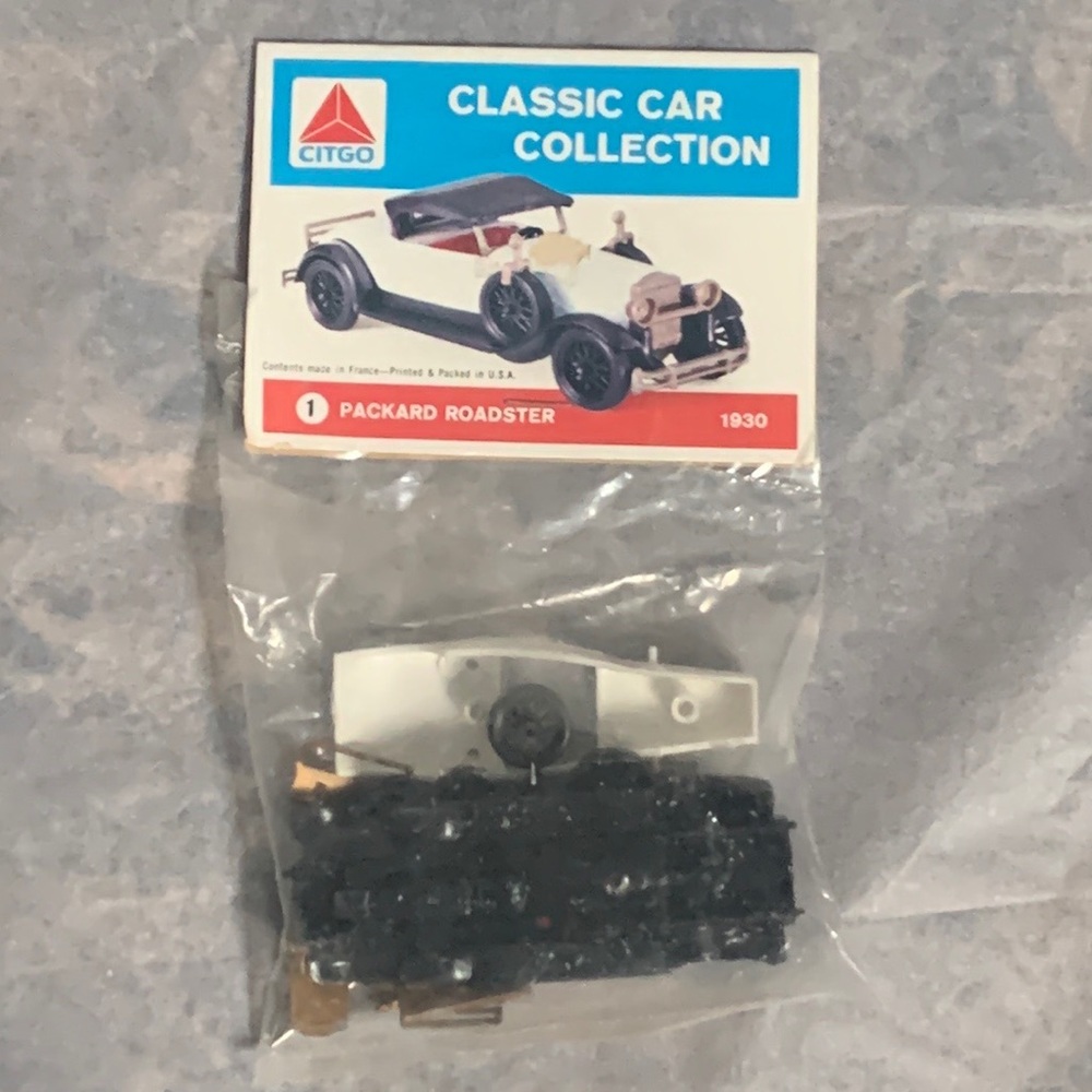 Citgo Classic Car Collection #1 - Packard Roadster 1930 kit - vintage SEALED